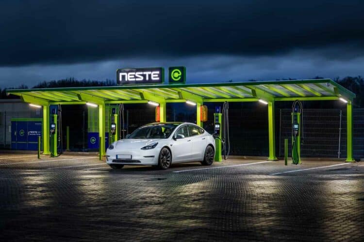 neste lietuva 300 kW galios elektromobiliu ikrovimo stotele