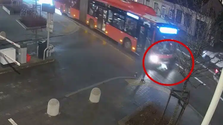 Policijos pareigūnai ieško Vilniuje autobuso partrenkto vyro