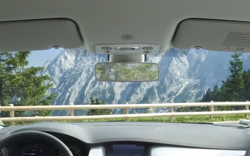 automobilio priekinis langas lubos