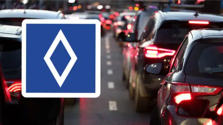 naujas zenklas prancuzijoje vidaus degimo varikliu automobiliams