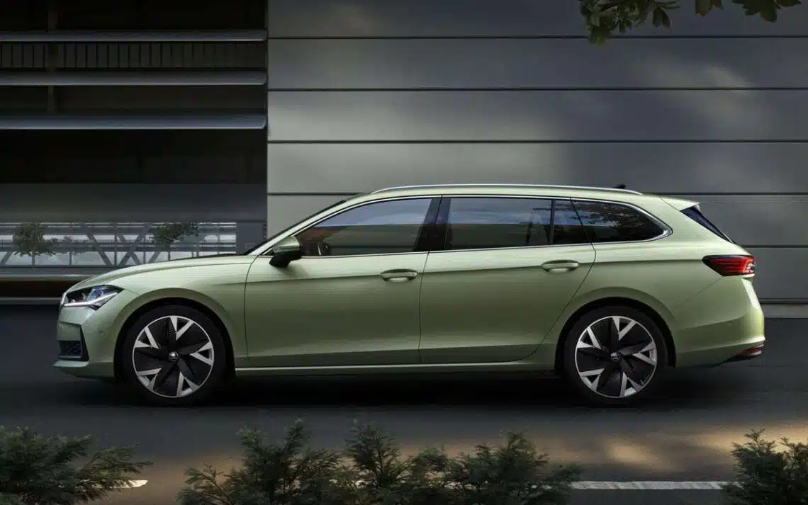 skoda superb 2024 universalas