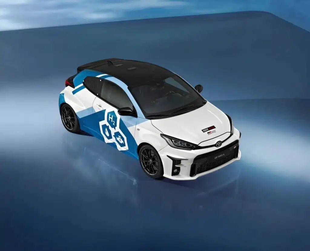 toyota vandeniliniai automobiliai