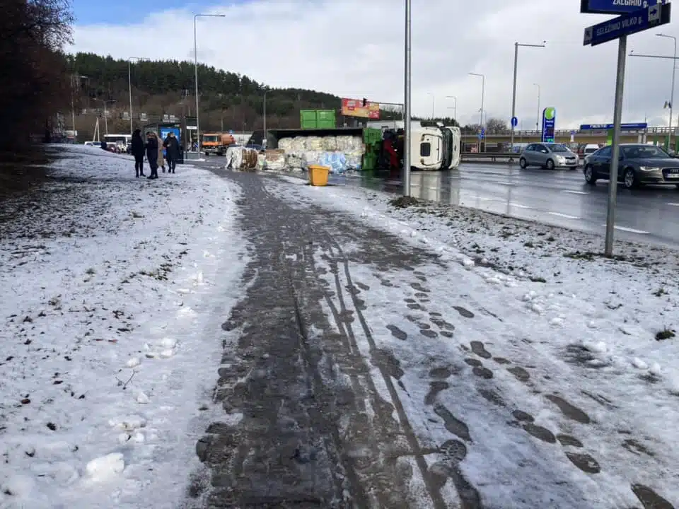ant sono nuvirtes siukliavezis eismo ivykis gelezinio vilko gatve vilnius