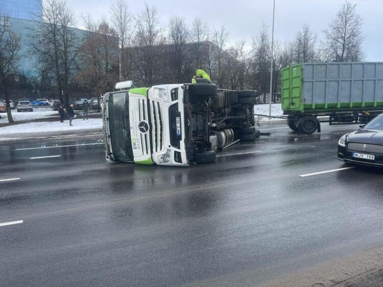 ant sono nuvirtes siukliavezis eismo ivykis gelezinio vilko gatve vilnius