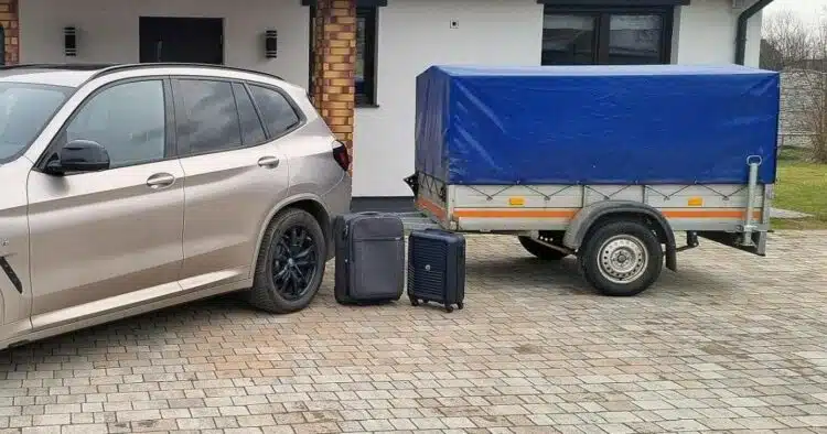 elektromobilis bmw ix3 ir isorine baterija priekaba akumuliatorius