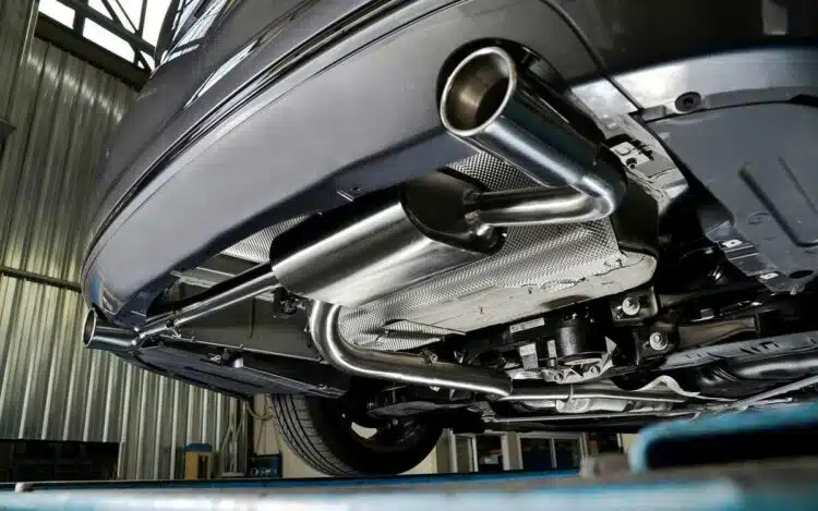 rezonatorius automobilyje