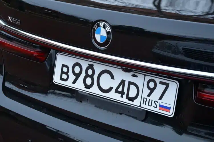 rusiski transporto priemones valstybiniai numeriai konfiskacija ukraina rusija