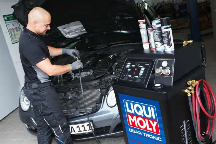 automatines greiciu dezes tepalo keitimas statinis dinaminis