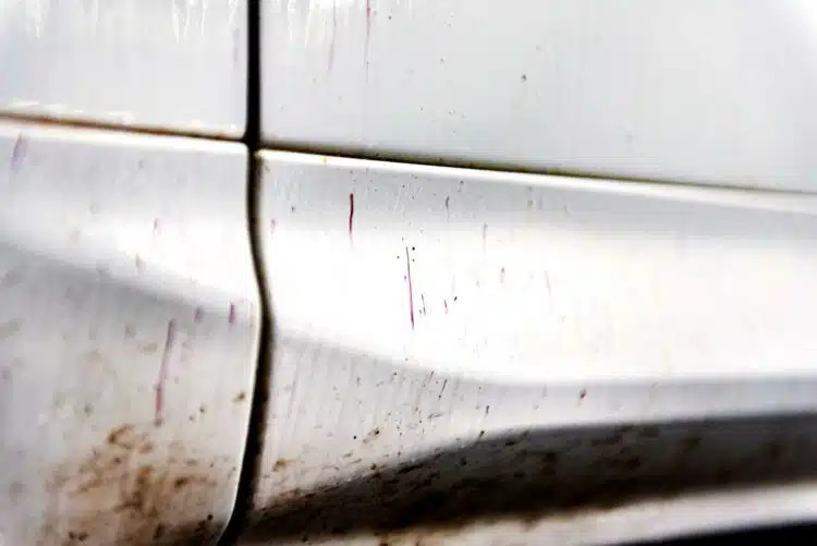 korozija ant automobilio kebulo