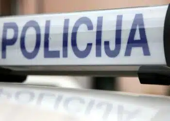 policija