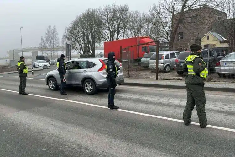 reidas policijos pareigunai