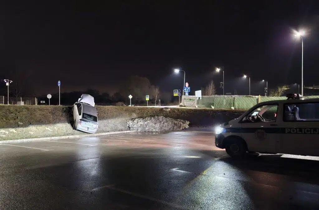 toyota prius eismo ivykis