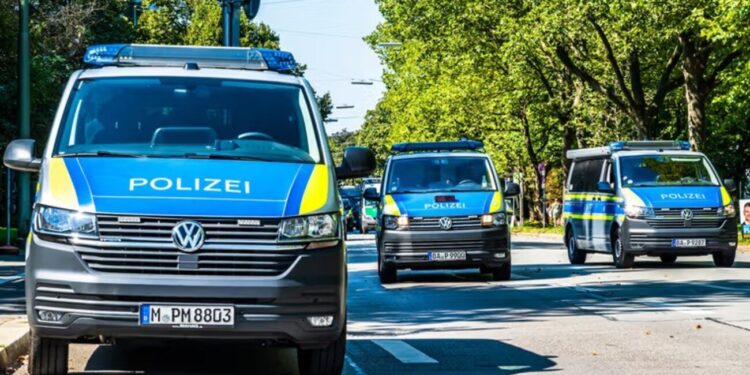 vokietijos policijos tarnybiniai automobiliai