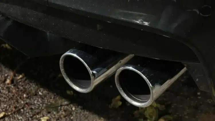 automobilio ismetimas