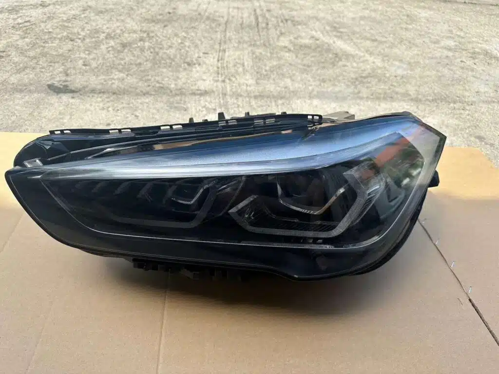 bmw x1 2022 priekinis zibintas