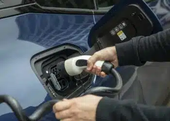 elektromobilis elektromobilio ikrovimas ikrovimo laidas