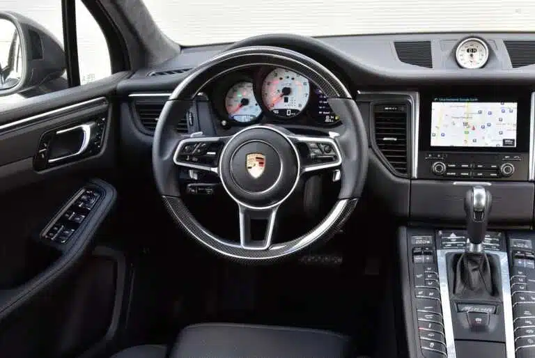porsche automobilio prietaisu skydelis