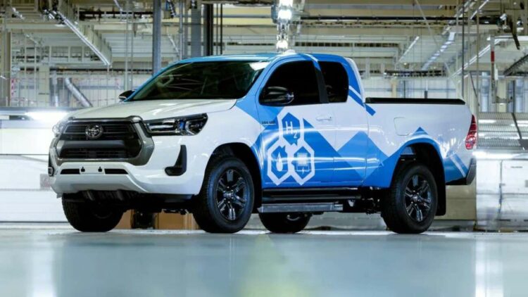 vandenilinis toyota hilux