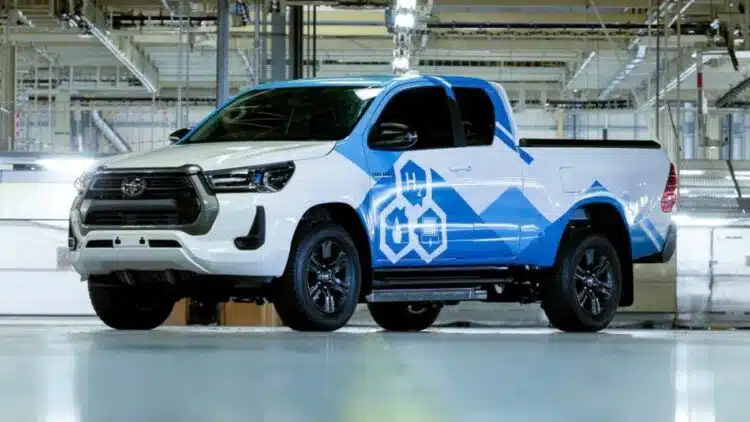vandenilinis toyota hilux