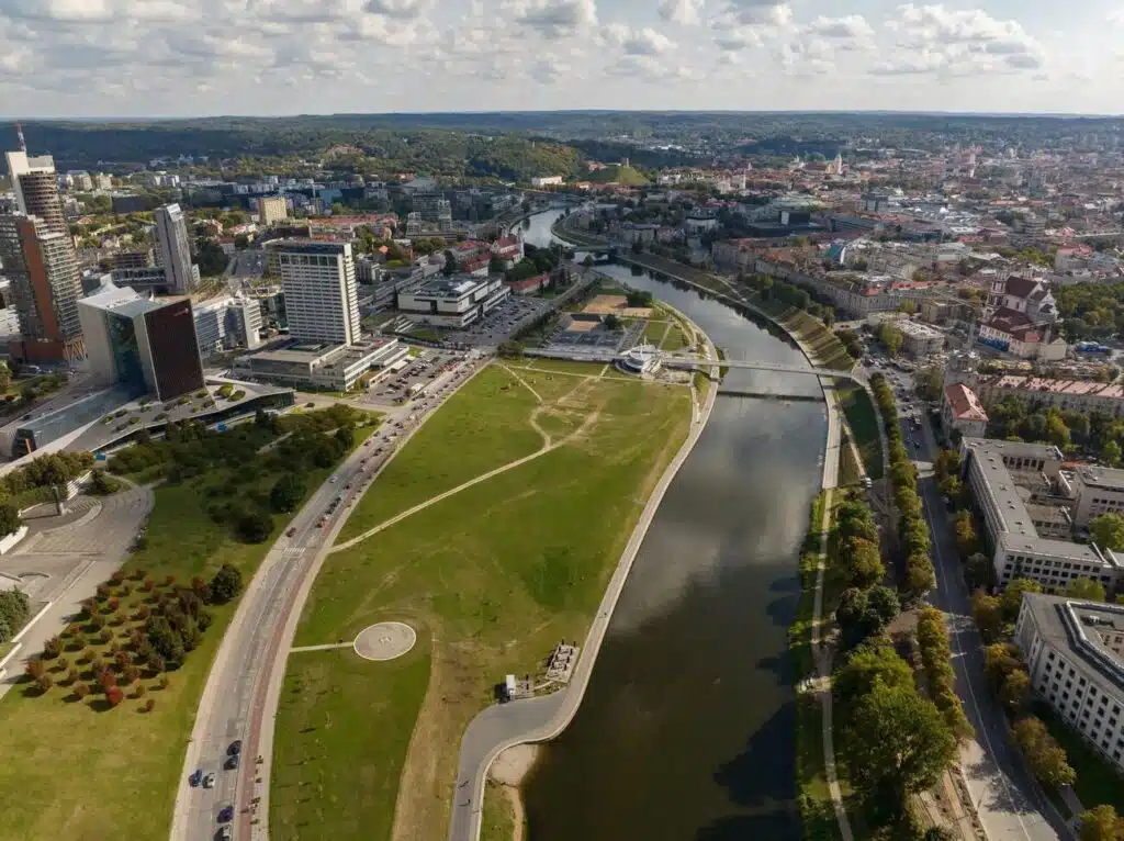 vilnius miestas baltas tiltas neris
