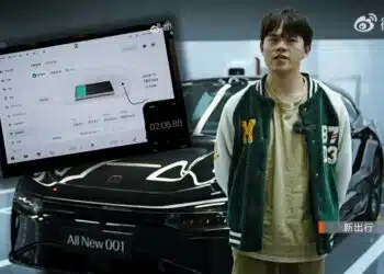 zeekr 001 elektromobilis