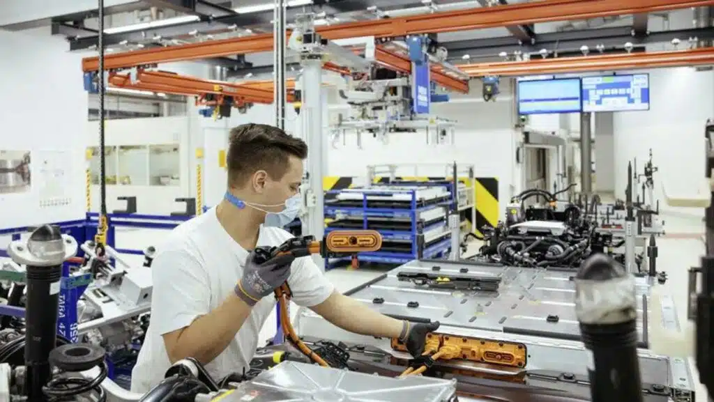 Akumuliatorių gamyba Volkswagen gamykloje Drezdene