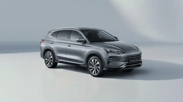 BYD Seal U DM-i iš tinklo įkraunamas hibridinis automobilis netrukus bus pristatytas Europoje.
