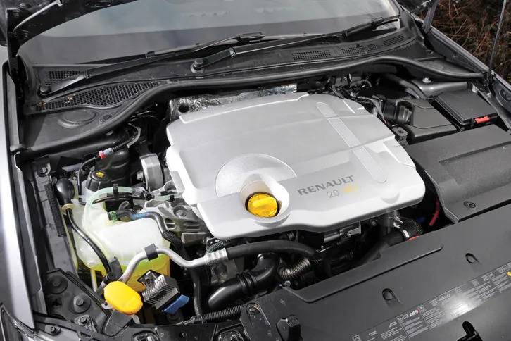 Renault Laguna III 2.0 dCi variklis