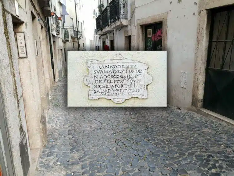Seniausias pasaulyje kelio ženklas Rua do Salvador Lisabonoje