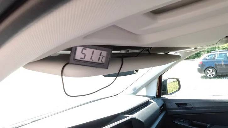 auksta temperatura automobilio viduje