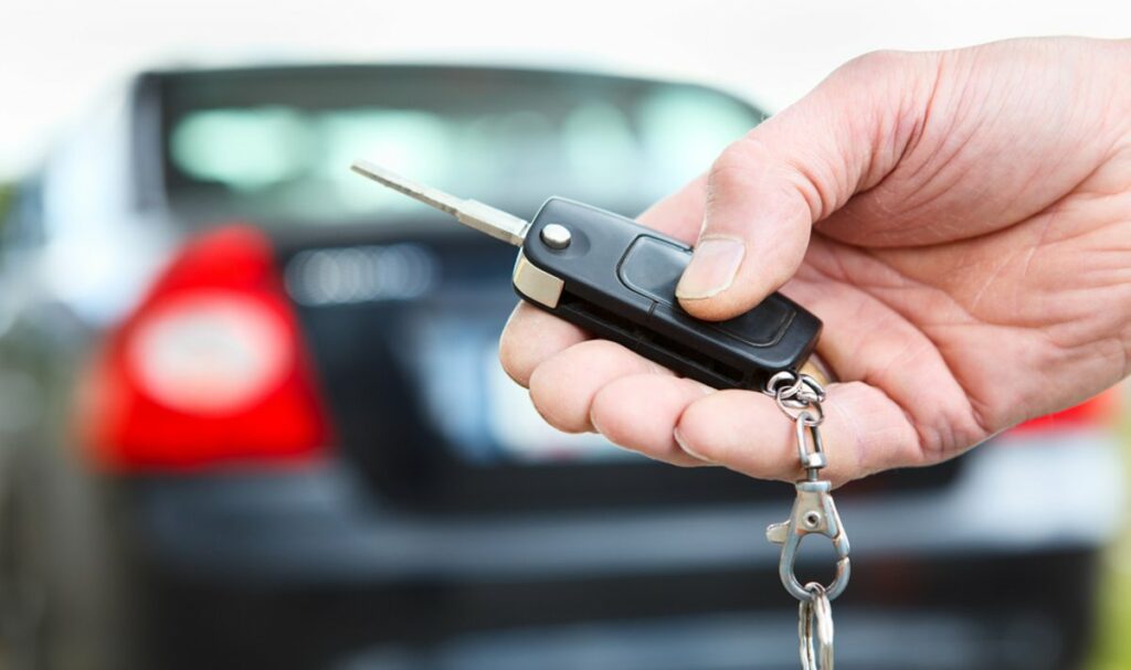 automobilio raktas automobilio uzrakinimas automobilis