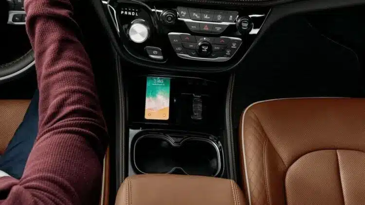 chrysler automobilio interjeras