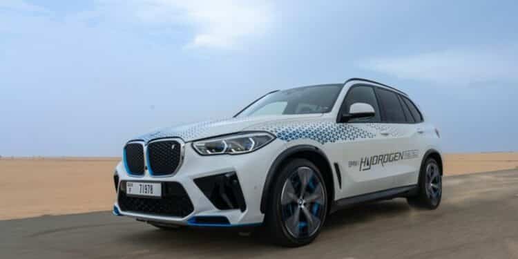 vandeniliu varomas hibridinis bmw x5