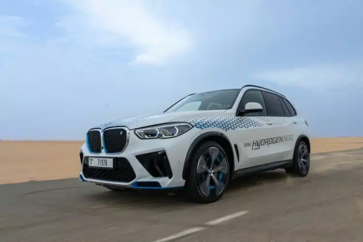 vandeniliu varomas hibridinis bmw x5