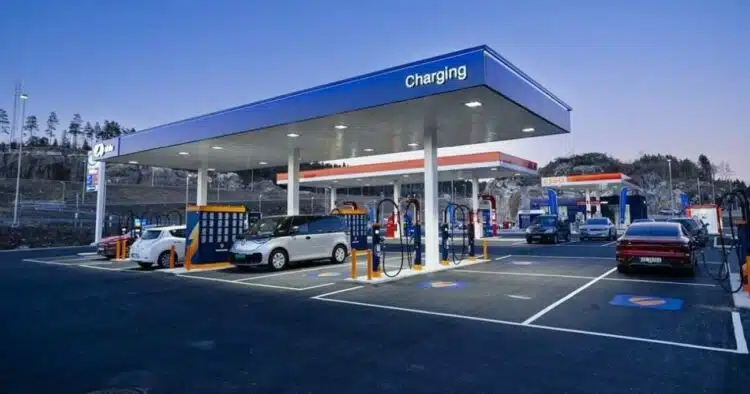 geriausia pasaulyje elektromobiliu ikrovimo stotele