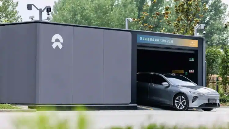 nio elektromobiliu akumuliatoriu keitimo stotis