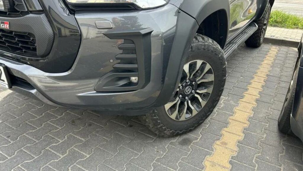 susukti automobilio ratai