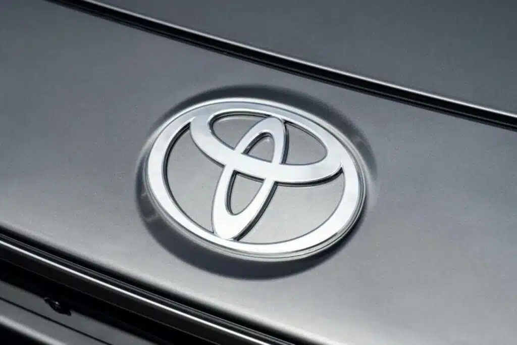 toyota logotipas