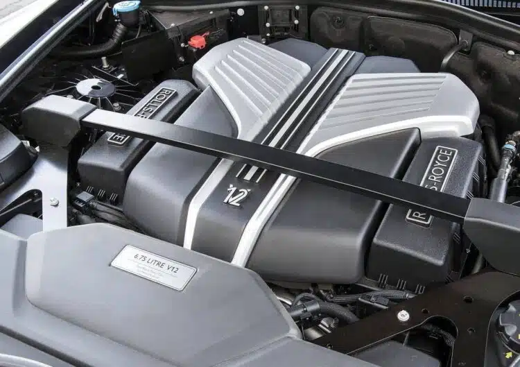 Didžiausi populiarių gamintojų varikliai rolls royce v12