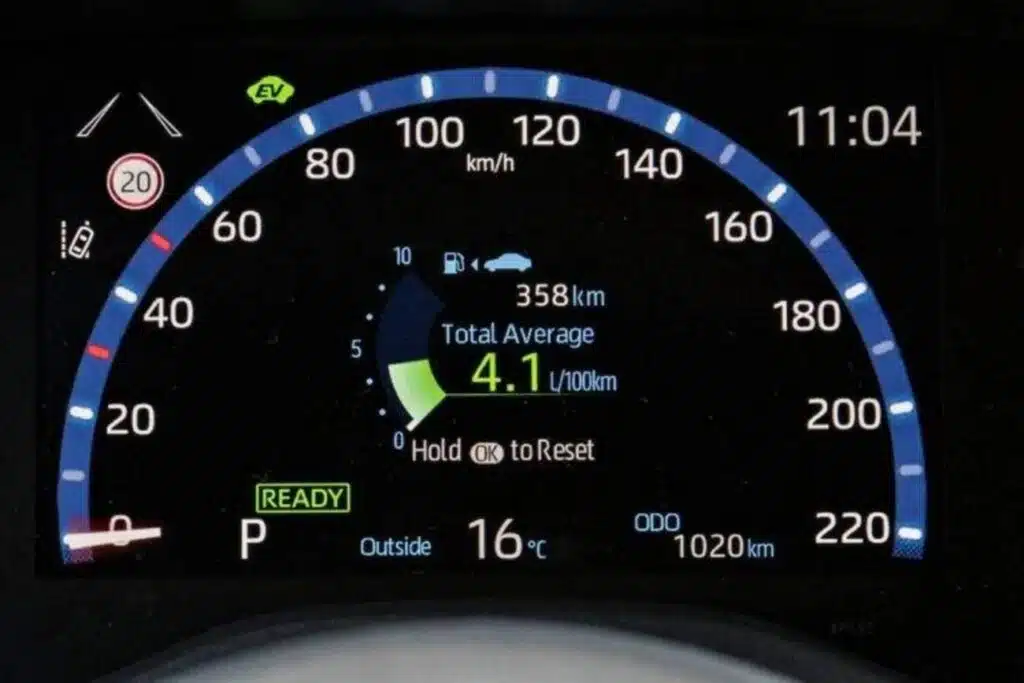 automobilio prietaisu skydelis kuro sanaudos