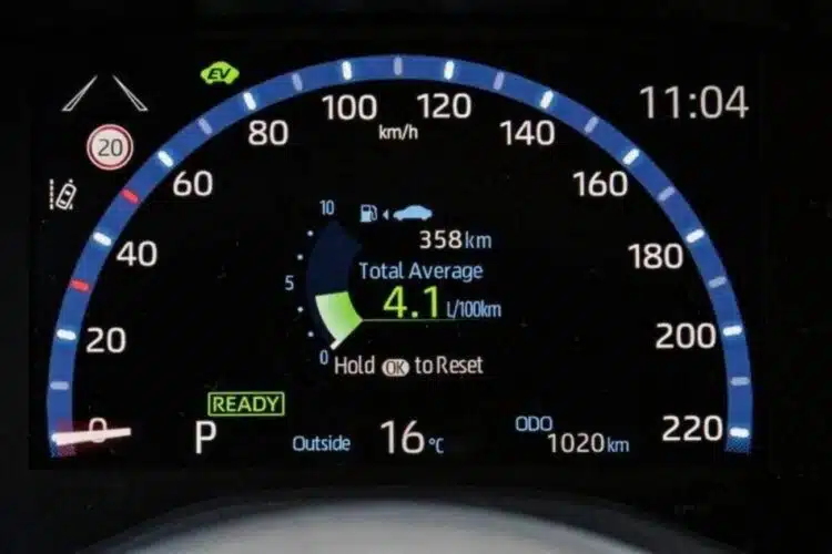 automobilio prietaisu skydelis kuro sanaudos