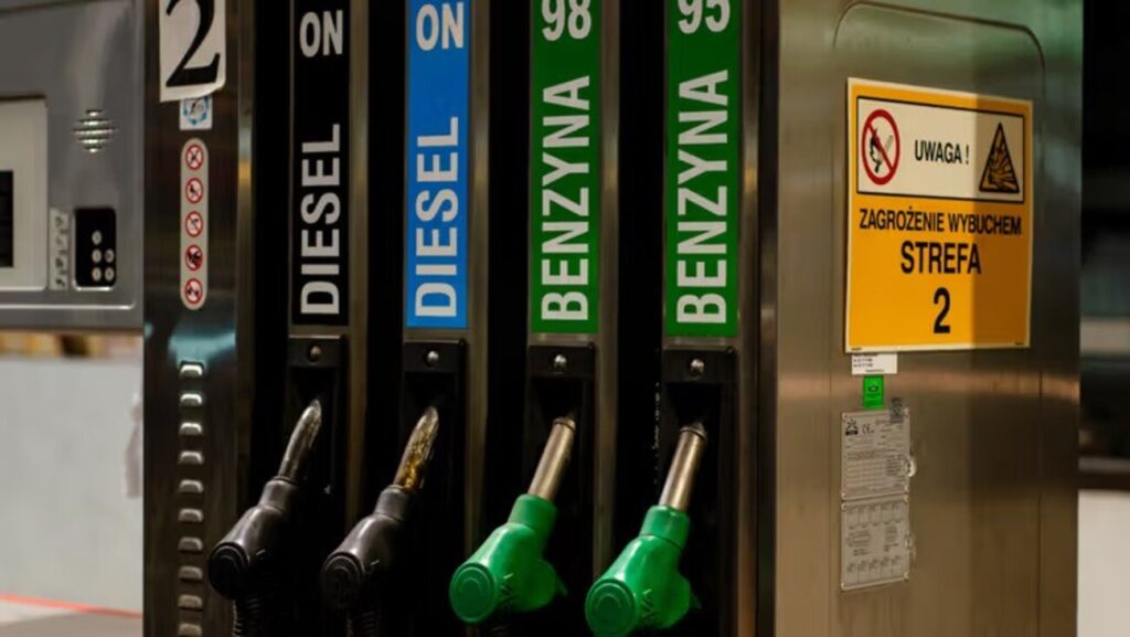 degaline lenkijoje dyzelinas benzinas
