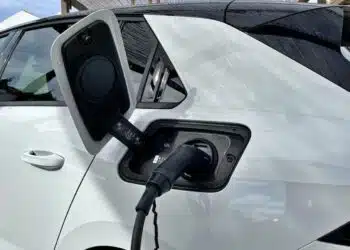 elektromobilio ikrovimas ikraunamas elektromobilis ikrovimo laidas