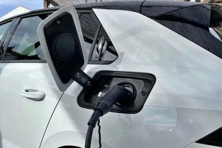 elektromobilio ikrovimas ikraunamas elektromobilis ikrovimo laidas