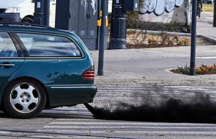 mercedes benz automobilis dumina juodi dumai dpf filtras