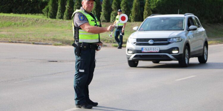 policijos pareigunas reidas stop