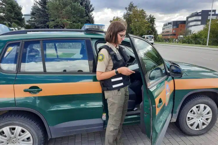 aplinkosaugos darbuotoja tarsos patikra tarsos kontrole