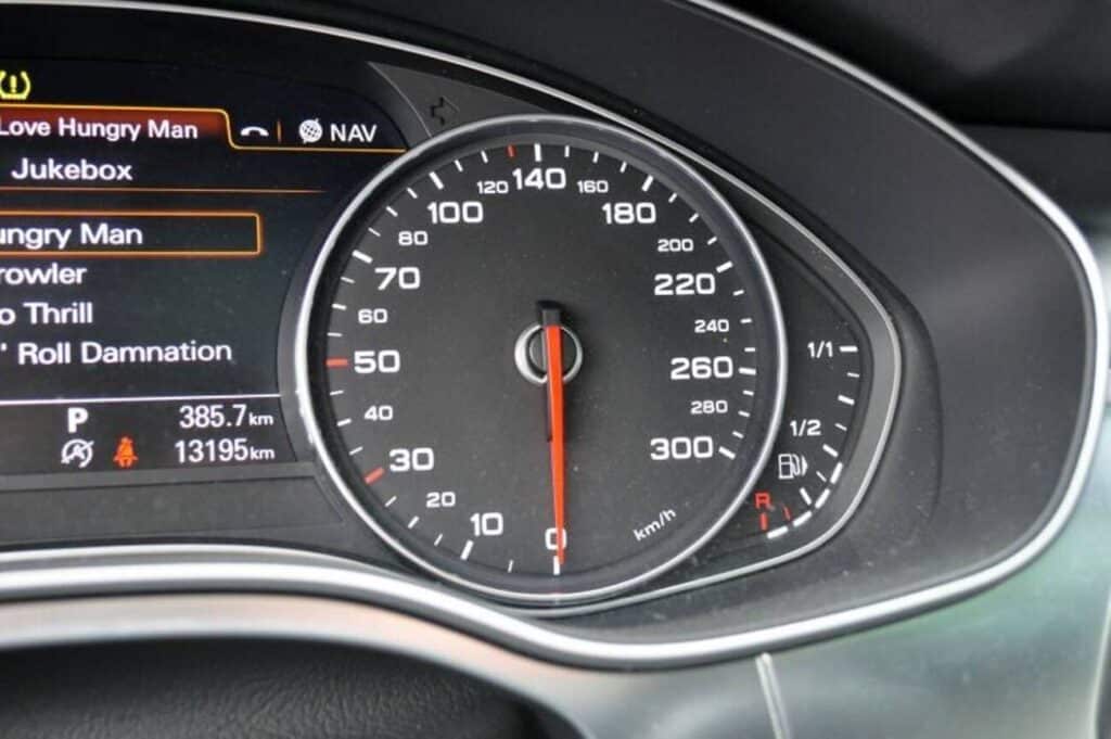 automobilio spidometras rida
