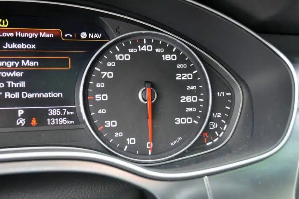 automobilio spidometras rida