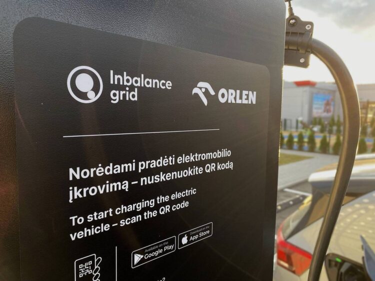 elektromobiliu ikrovimo stotele